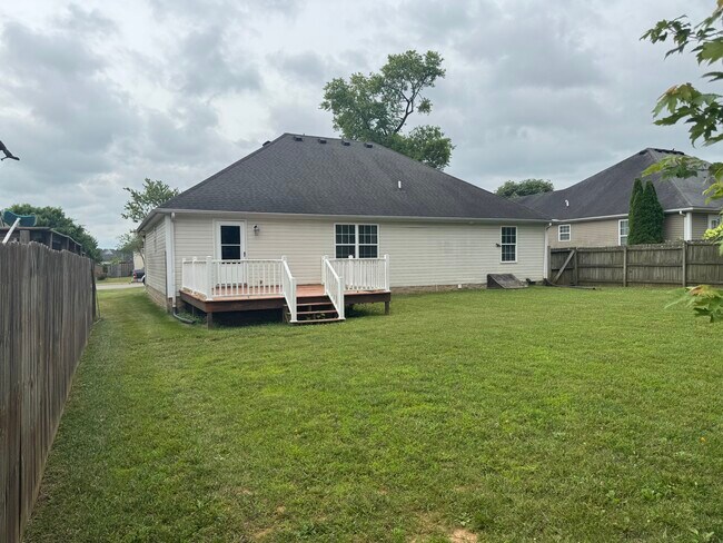 Building Photo - 348 White Dogwood Cir