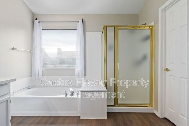 Building Photo - 1651 E Flint St