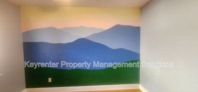 Building Photo - 127 College Cir