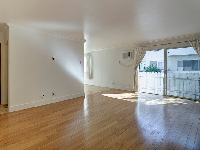 Building Photo - 2884 Sawtelle Blvd