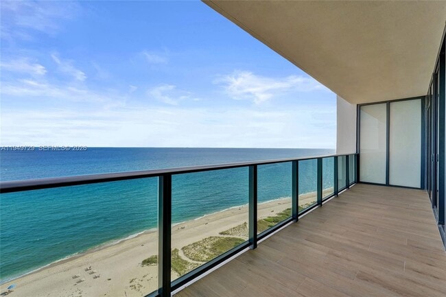 Building Photo - 900 N Ocean Blvd