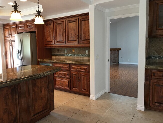 Building Photo - 3317 Vista Rocosa