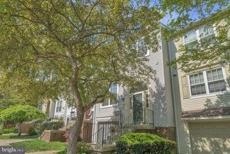 Building Photo - 5824 Wye Oak Commons Ct