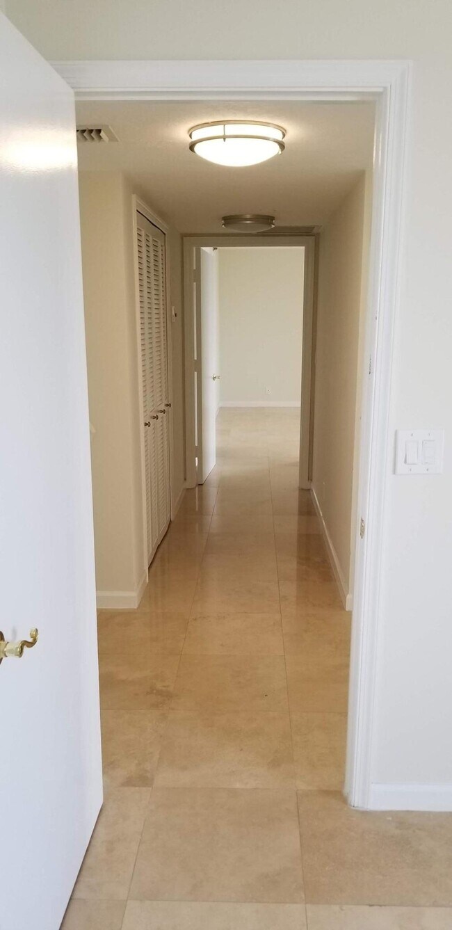Building Photo - 3560 S Ocean Blvd