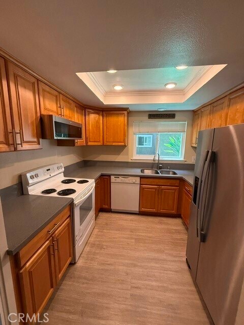 Building Photo - 2393 Via Mariposa W