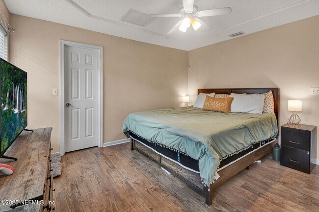 Building Photo - 8096 Beatle Blvd