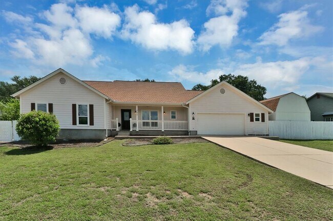 Building Photo - 203 Dunkeld Dr