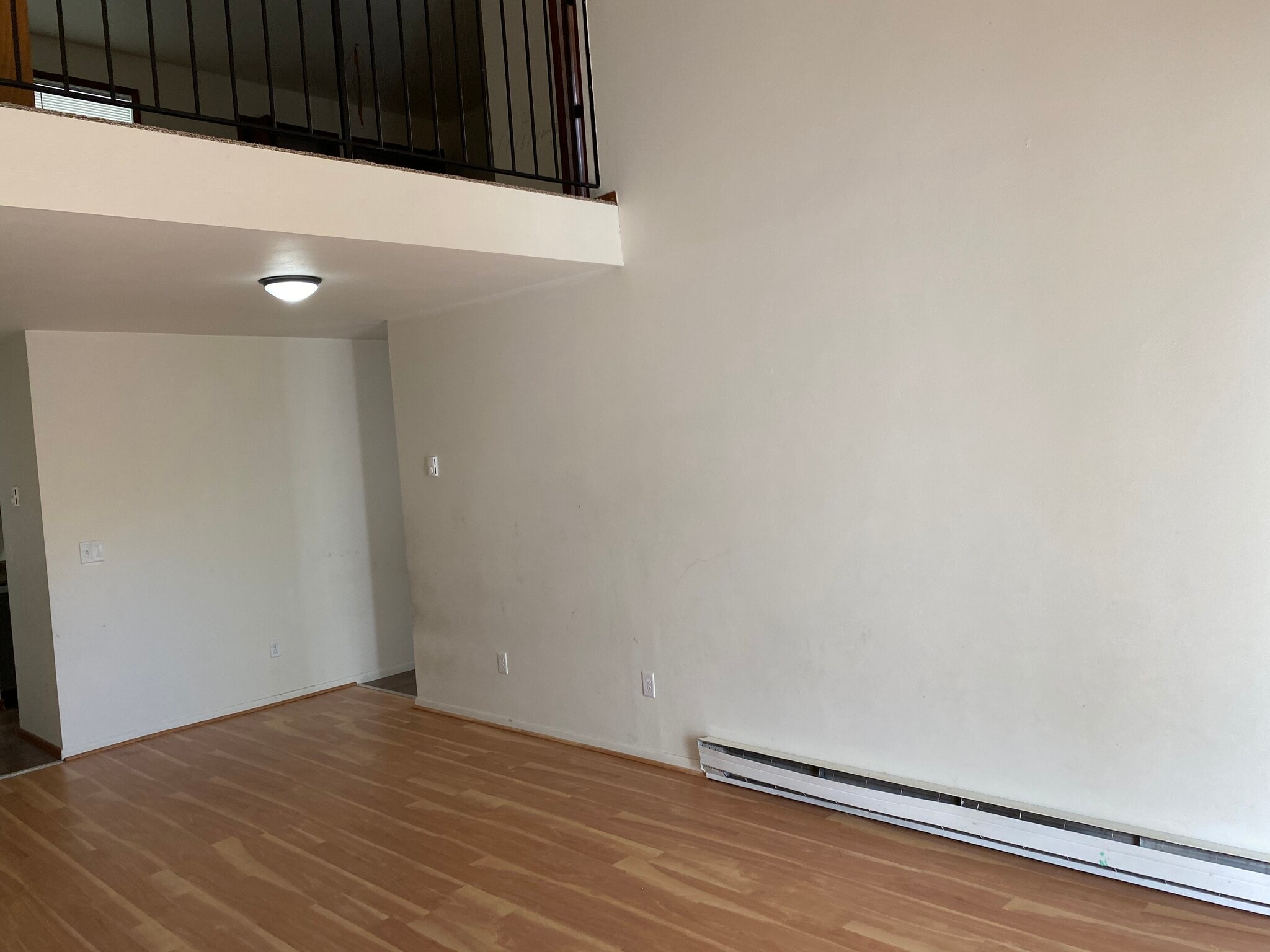 Building Photo - 1229 Augusta Ave