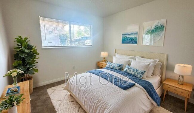 Building Photo - 425 Glenhill Dr