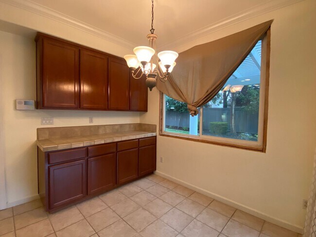 Building Photo - 3530 Callison Dr