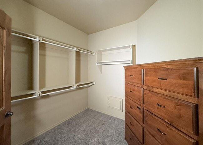 Building Photo - 14009 Canterbury Dr