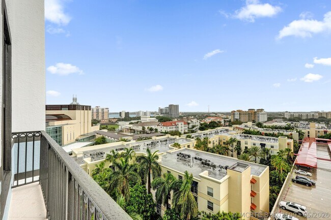 Building Photo - 651 Okeechobee Blvd