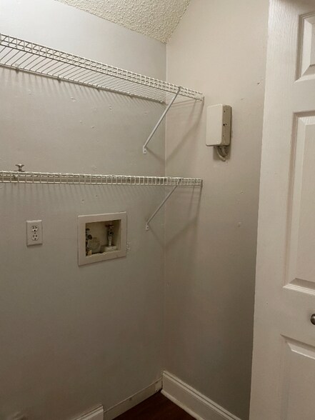 Building Photo - 2125 Sandpiper St