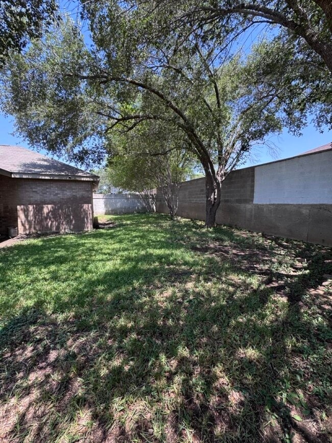 Building Photo - 1108 Topaz Trail
