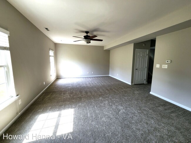 Building Photo - 4 br, 2.5 bath House - 5671 Hogan Bridge D...