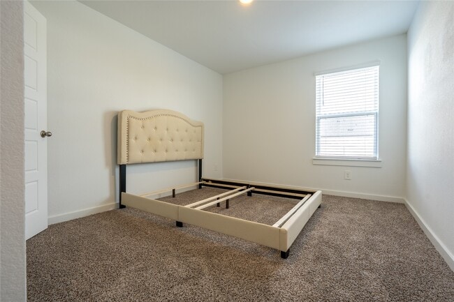 Building Photo - 12327 Brandenburg Gate Rd