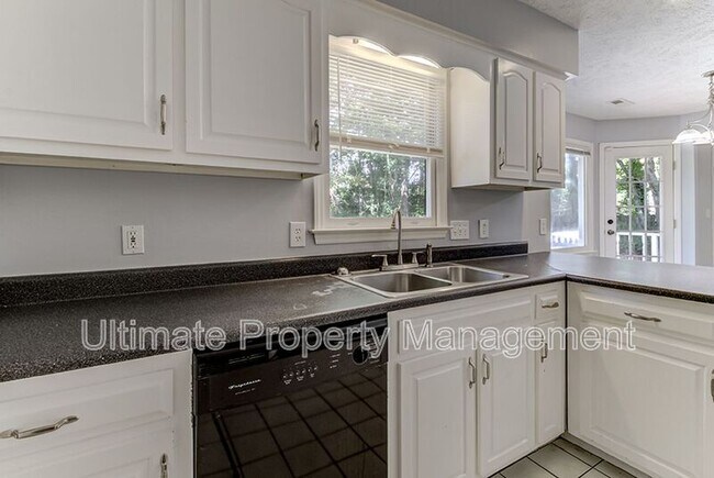 Building Photo - 4614 Masonboro Loop Rd
