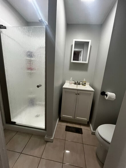 Building Photo - 503 Wood St