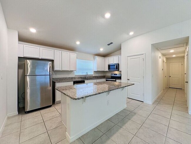 Building Photo - BEAUTIFUL HOME IN PRESERVATION POINTE, DAVENPORT