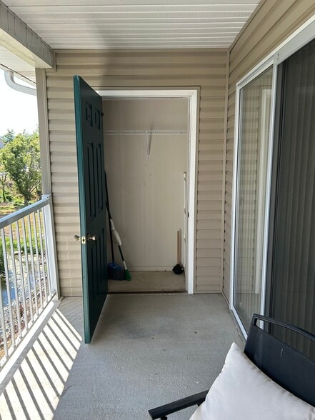Building Photo - 34 Golfshores Dr