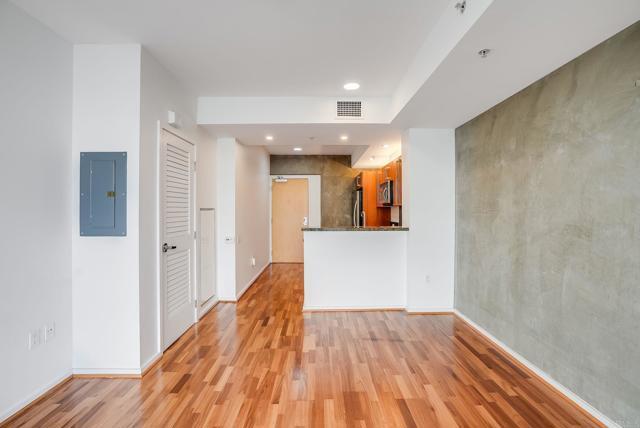 Building Photo - 321 Tenth Ave