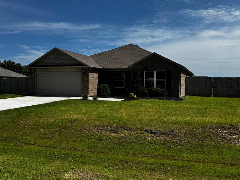 Building Photo - 42161 Max Henry Dr