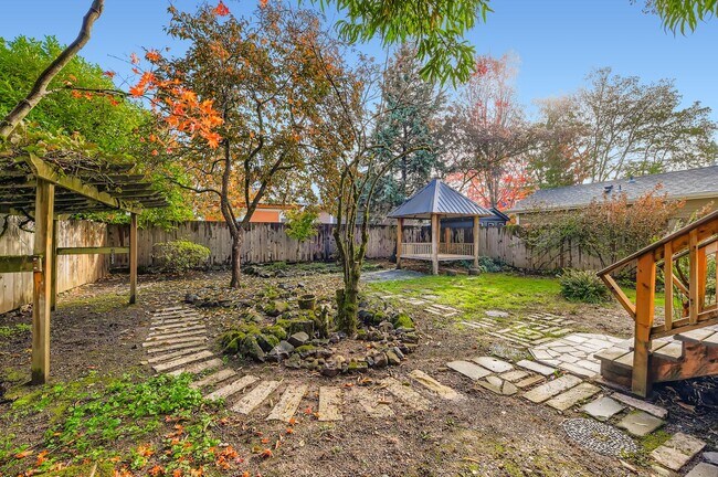 Backyard - 4904 NE 16th Ave