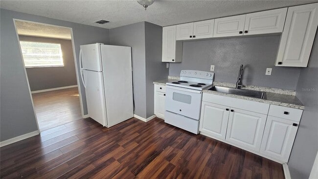 Building Photo - 1803 S Summerlin Ave