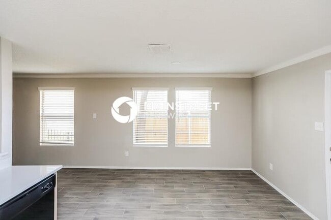 Building Photo - 3 Bedroom Pet-Friendly Home in MESQUITE, TX with Main Street Renewal