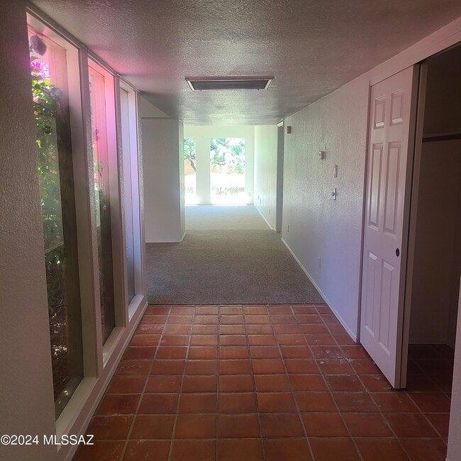 Building Photo - 4962 E South Regency Cir