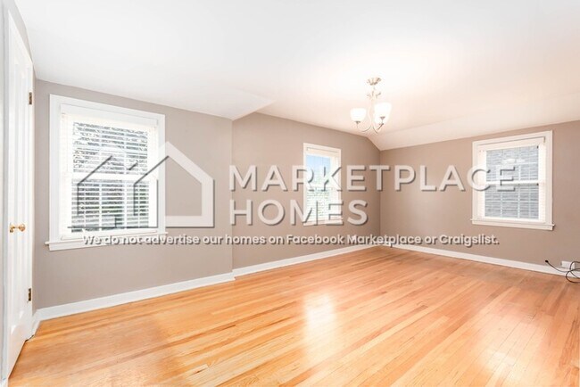 Building Photo - 2604 Elm St