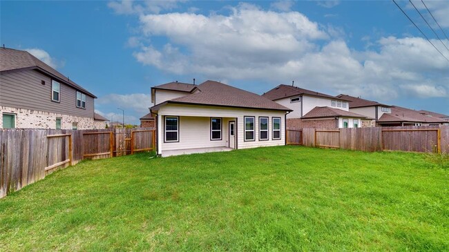 Building Photo - 333 Spruce Oak Ln
