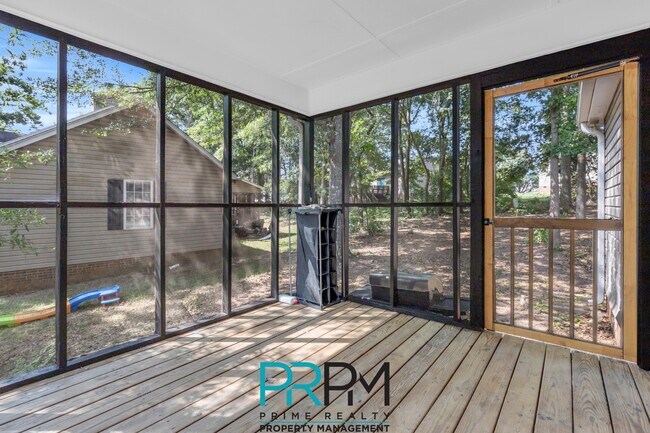 Building Photo - 244 Oak Valley Dr