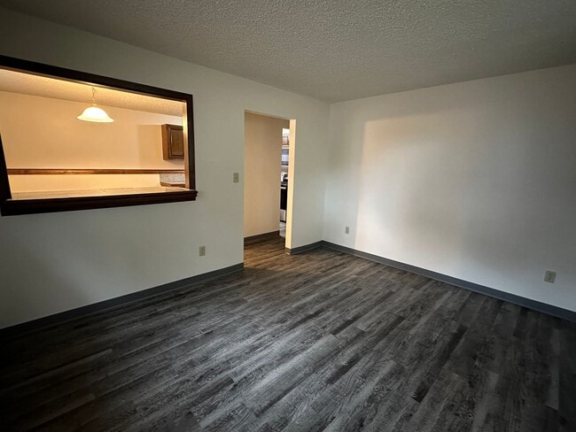 Building Photo - Duplex - 2308 S 20th St