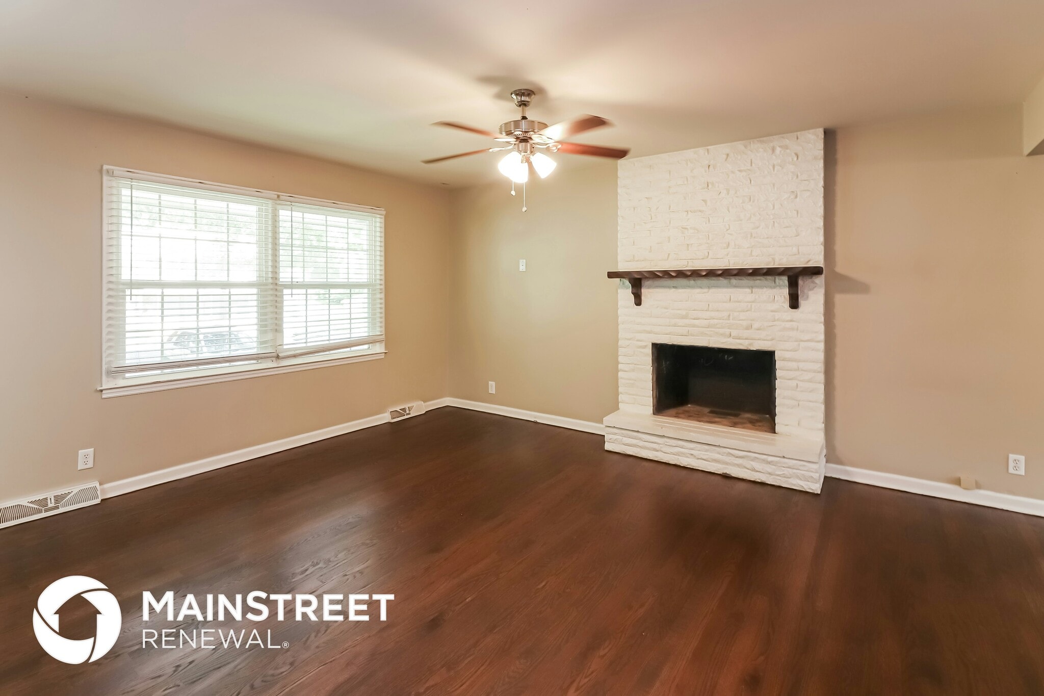 Building Photo - 7200 Willow Ave