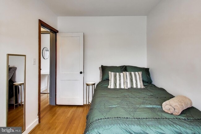 Building Photo - 1766 E Street NE Unit