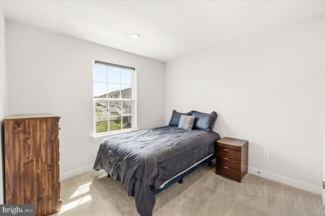 Building Photo - 1403 Wilmer Park Ln