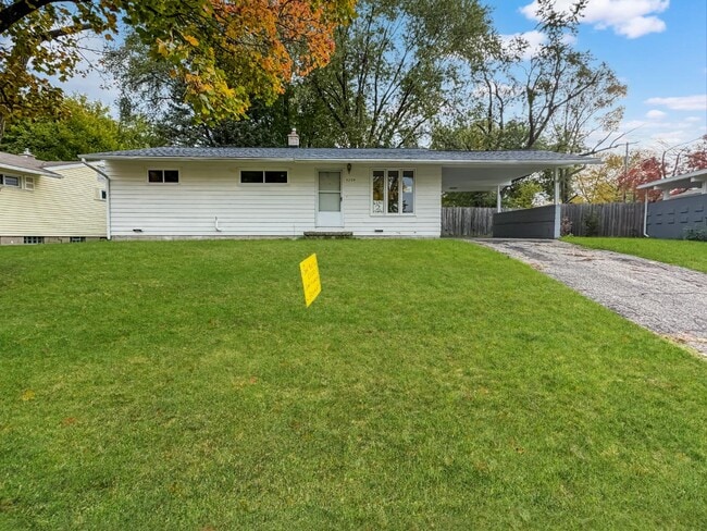Primary Photo - 4204 Northgate Dr NE