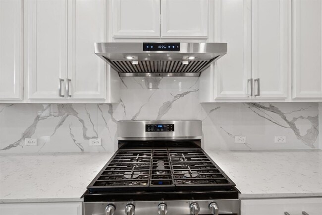 Building Photo - 11804 Eragon Dr