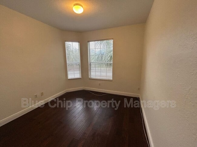 Building Photo - 6402 Cava Alta Dr