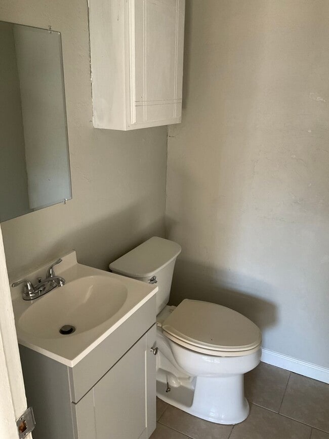 Building Photo - Complete remodel home ready for you and your family