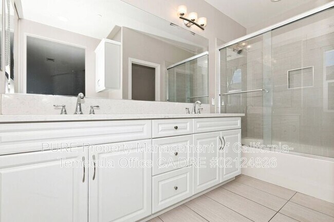 Building Photo - 44047 Soler Ct