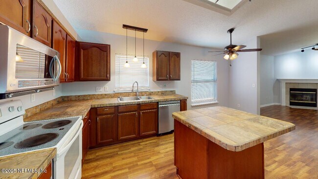 Building Photo - 12107 Livery Dr
