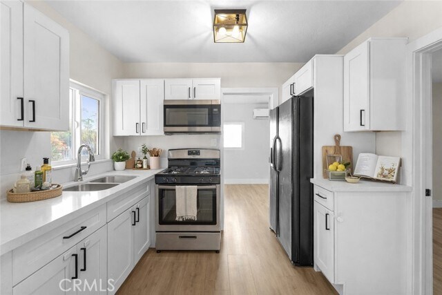 Building Photo - 906 N Allen St