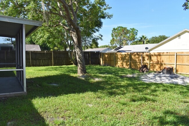 Building Photo - Beautiful home!