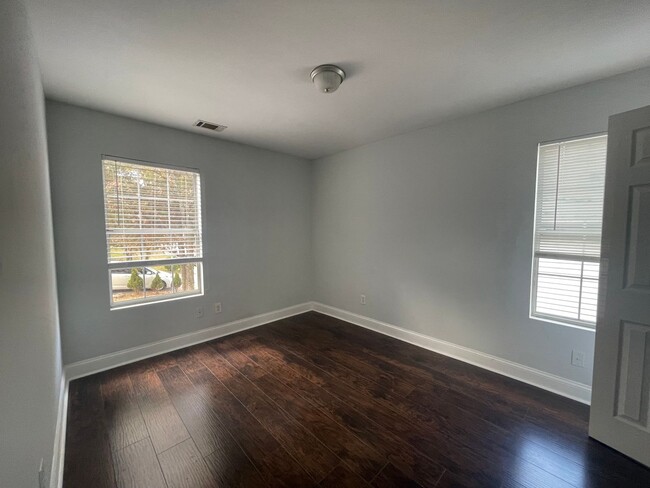 Building Photo - Newly RENOVATED house in Lawrenceville