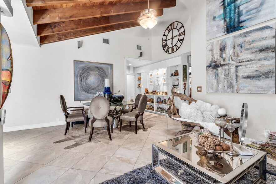 Building Photo - 1420 W Sandpiper Cir