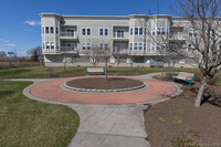 Building Photo - 300 Harbour Close