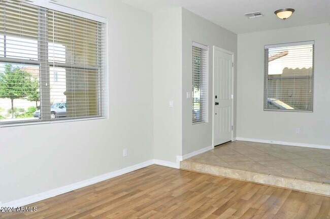 Building Photo - 1431 S Newberry Ln