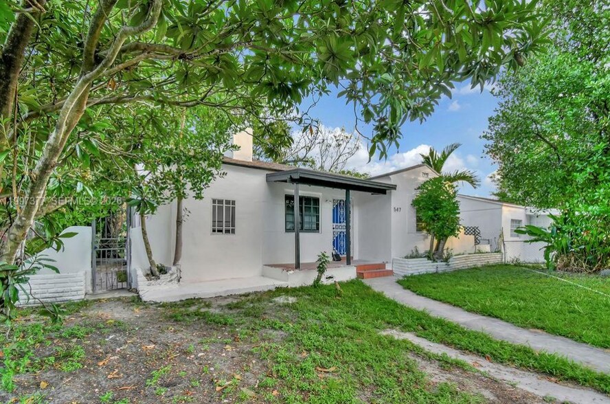 Building Photo - 547 NW 49th St